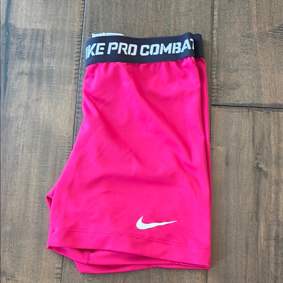 Nike Pro Combat Hot Pink Shorts - Picture 3 of 3